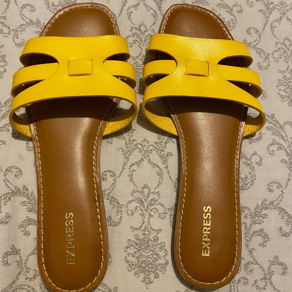 Express Sandals